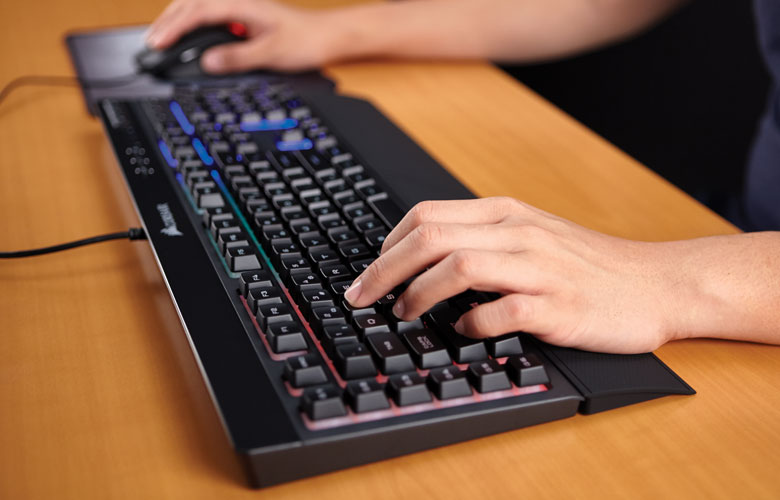 Corsair K55 Harpoon 11
