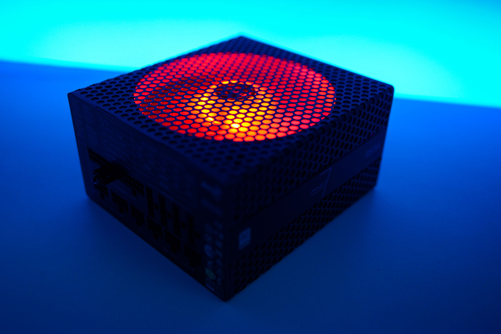 P7 850W