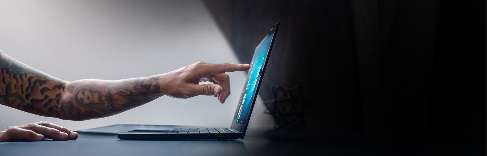 Razer Blade 15 Studio Edition Anuncio 2