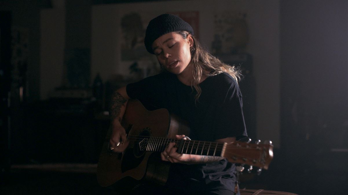 Tash Sultana Through the Valley