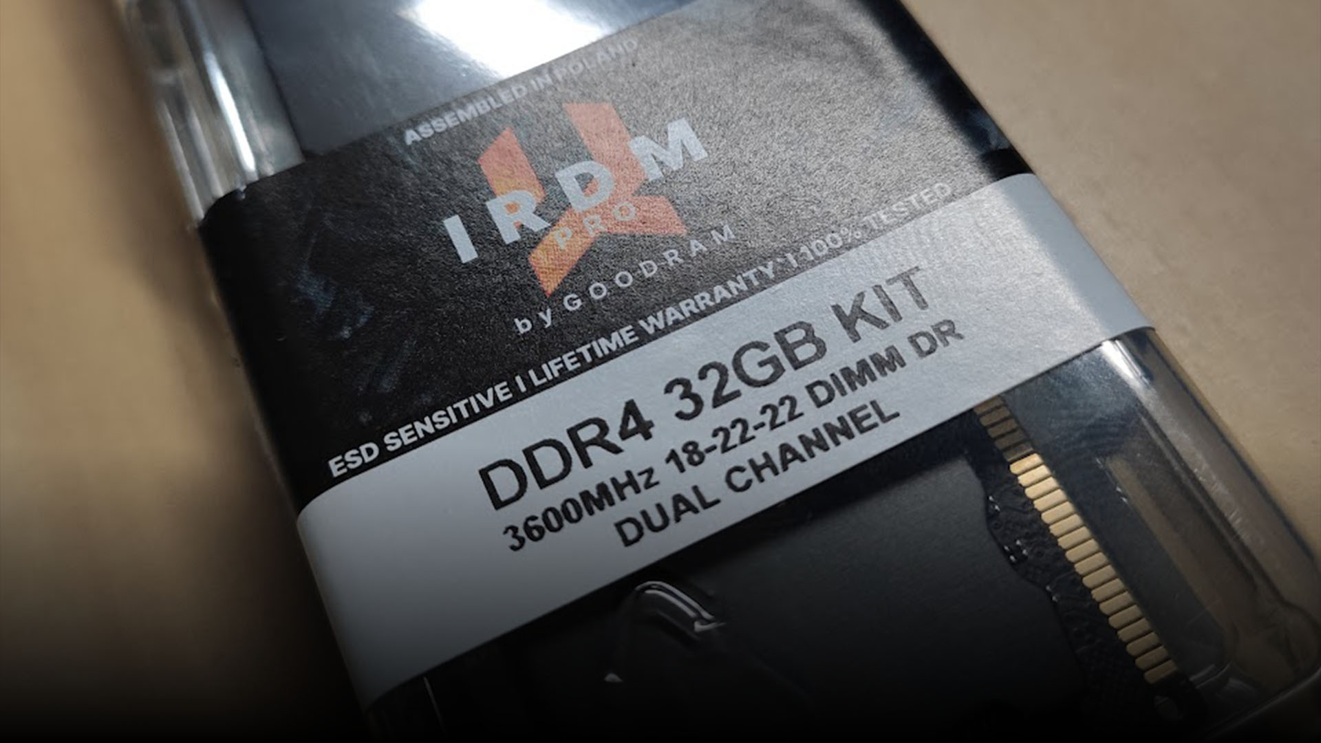 IRDM PRO DDR4 DEEP BLACK